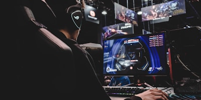 英雄联盟全球总决赛比赛现场盛况 - 上海体育馆座无虚席