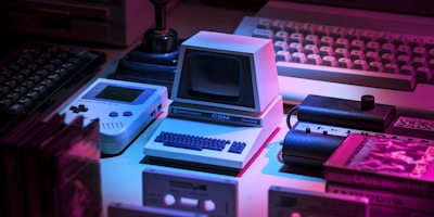 无畏契约东京大师赛比赛场景 - 特工角色在现代化地图中交火